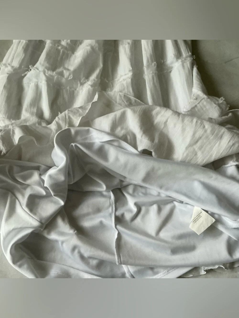 Tiana B. Women White Sleeveless Dress Size 8 Gathered Neckline Shaggy Ruffles - Picture 9 of 9